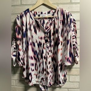 Jennifer Lopez XL Petite blouse White with colored print